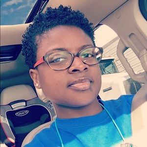 Meet your Posher, April